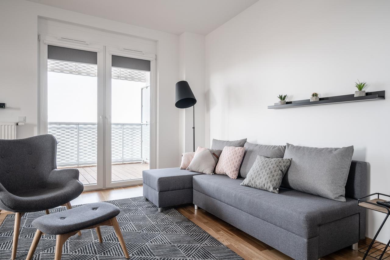 Rentplanet - Atal Tower Apartment